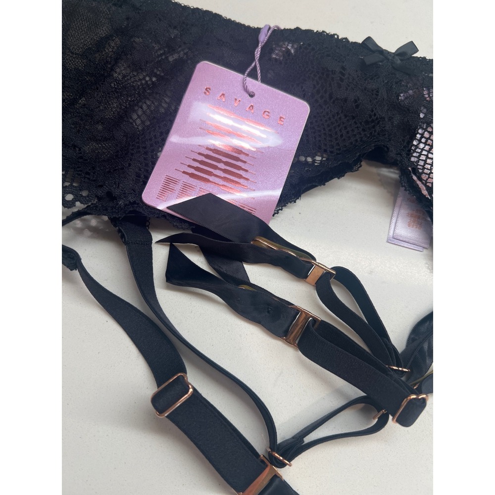 Savage X Fenty Black Floral Lace Garter Belt Rose Gold Hardware NWT 2X - Picture 1 of 9